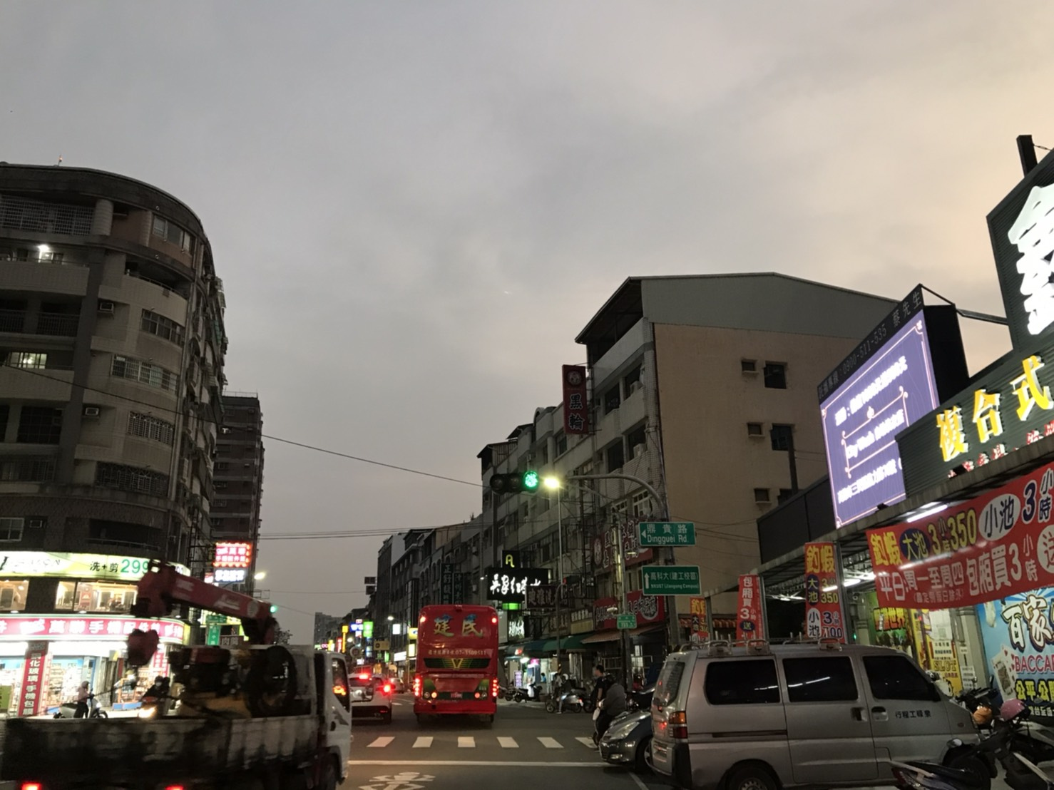 文藻榮總仁武國道1號國道3號電視牆1-1-